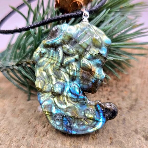 Nature Labradorite Carved Flashy Medusa Big Pendant Necklace - Picture 1 of 9